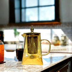 Golden Brown Borosilicate Glass Teapot – Elegant Heat-Resistant Tea Infuser with Stainless Steel Lid & Strainer (550ml)